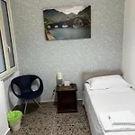 Room's 3*