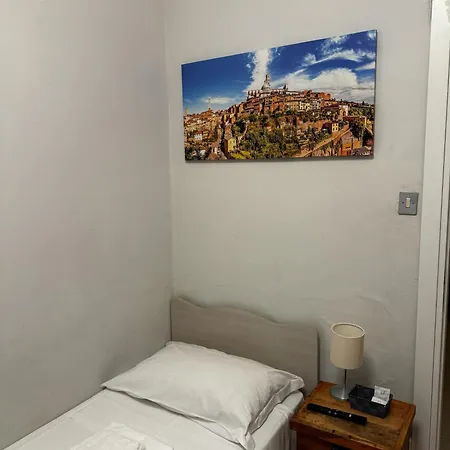 City Room 4 3* Piza